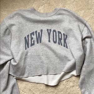 Brandy Melville New York Long Sleeved Crop